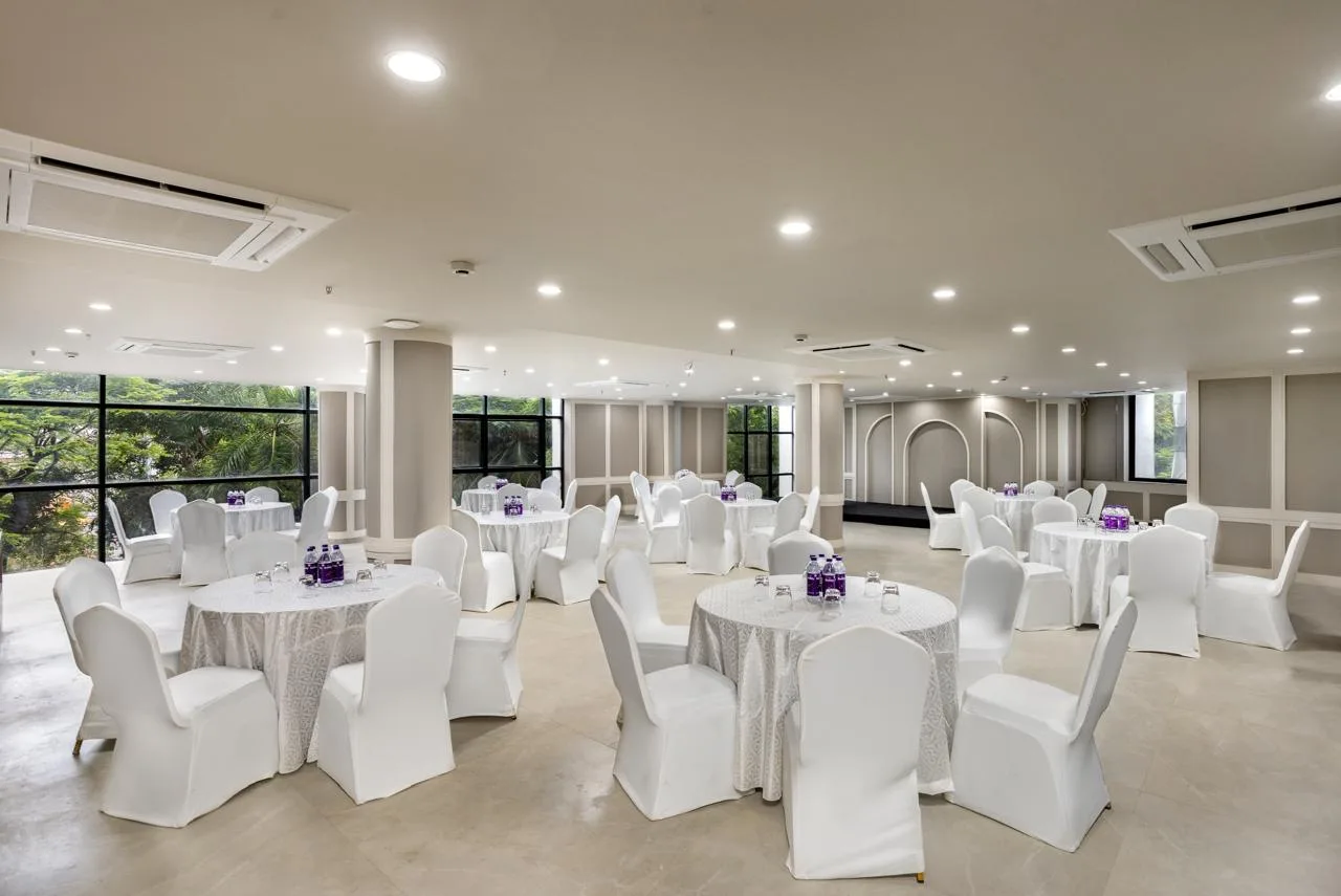 Restaurant and event dining space at Hotel Explora Calicut Kerala